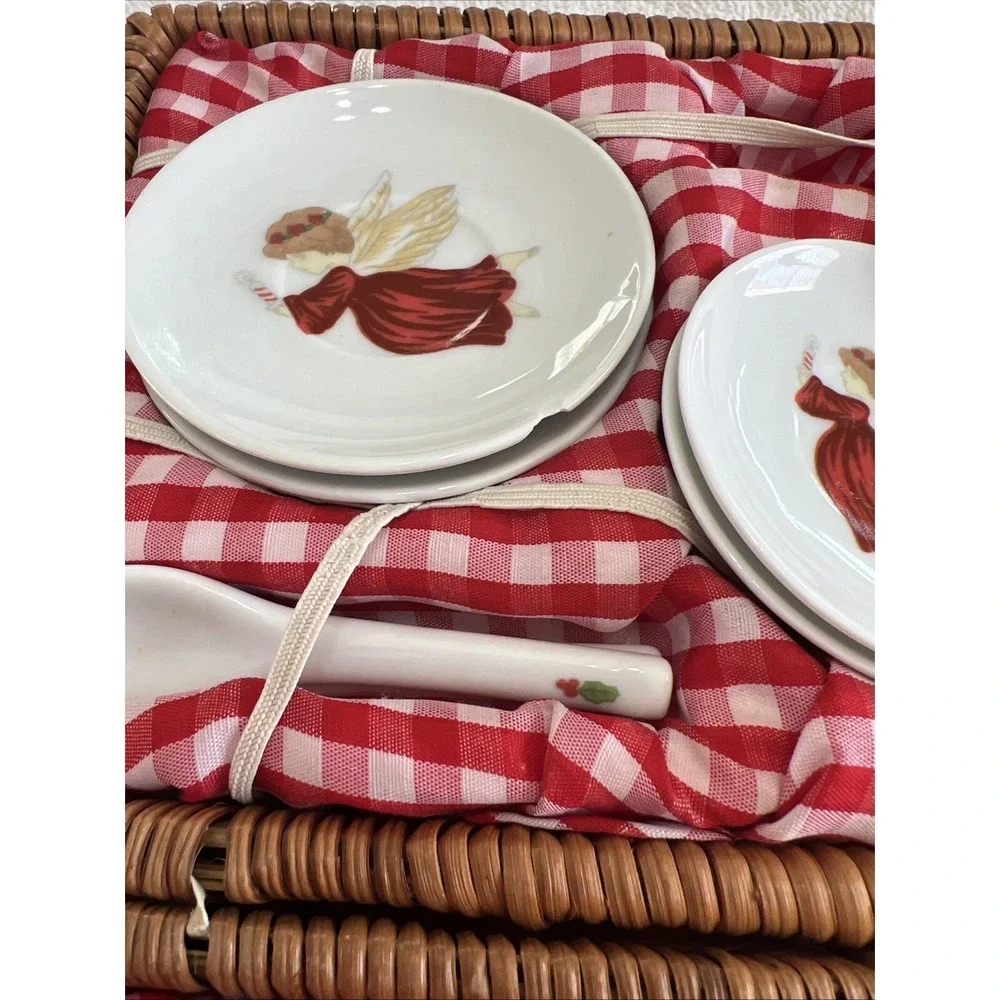 Vintage Children's Tea Set With Basket Read Plates Cup Spoon‎ Read Description
